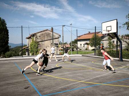 Zaključek šolskega leta na OŠ Rudolfa Mahniča Brkinca na Pregarjah   (1)